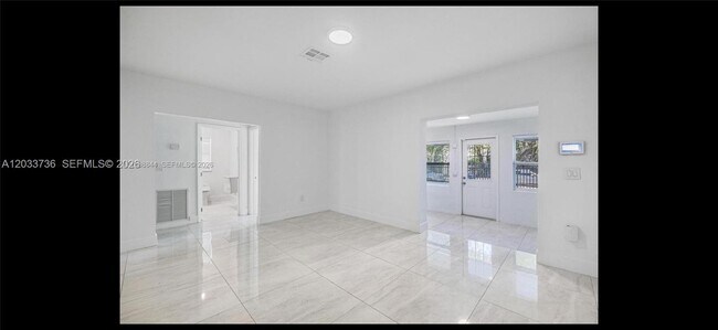Building Photo - 529 NW 42nd St