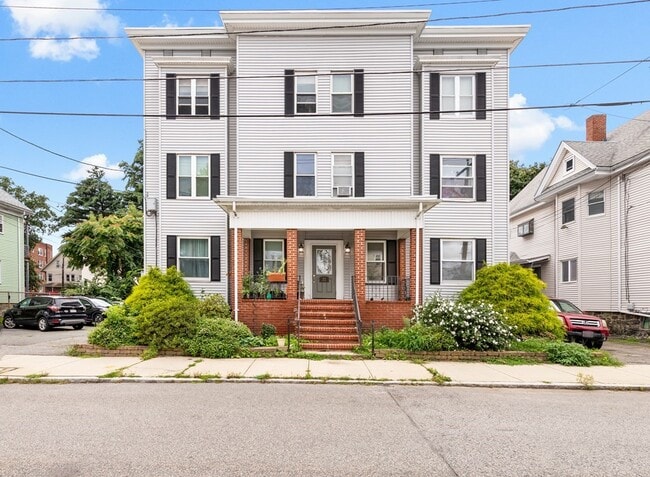 Building Photo - 22 Auburn St