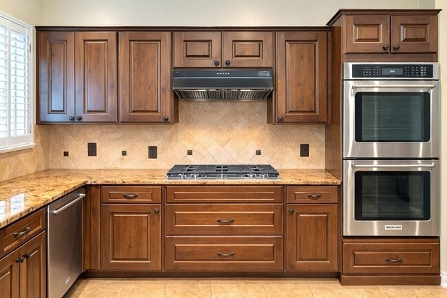 Building Photo - 18310 Spellbrook Dr