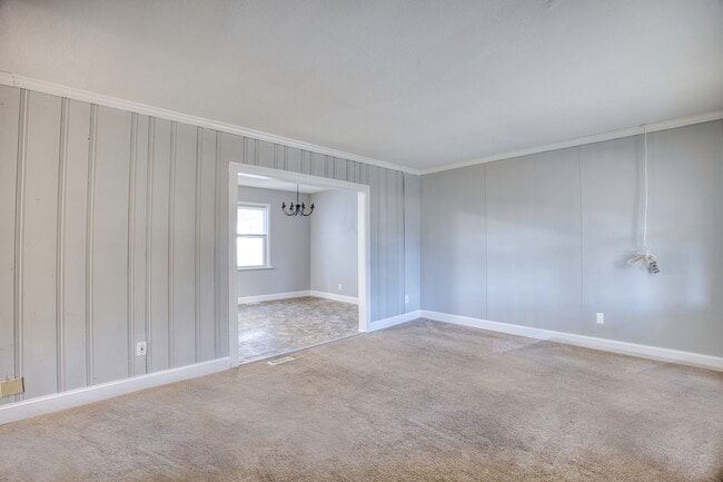 Building Photo - 2423 Shafer St