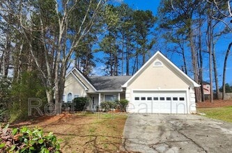 Building Photo - 587 N Shore Rd