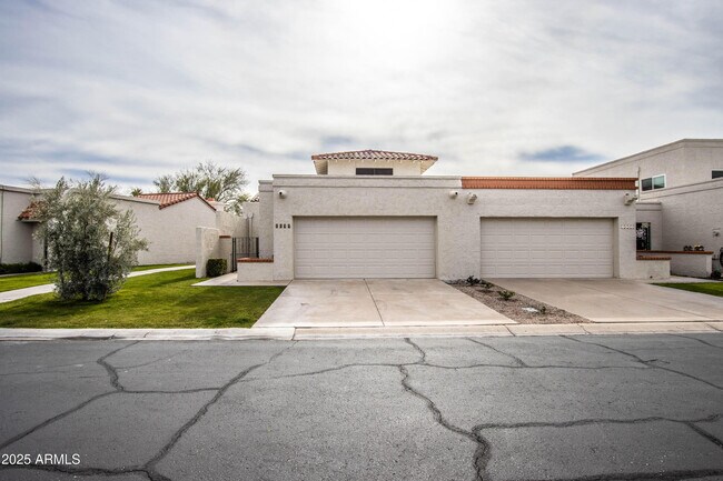 Primary Photo - 7633 E Sandalwood Dr