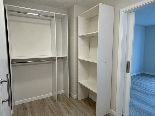 Building Photo - 4771 Stansbury Ln