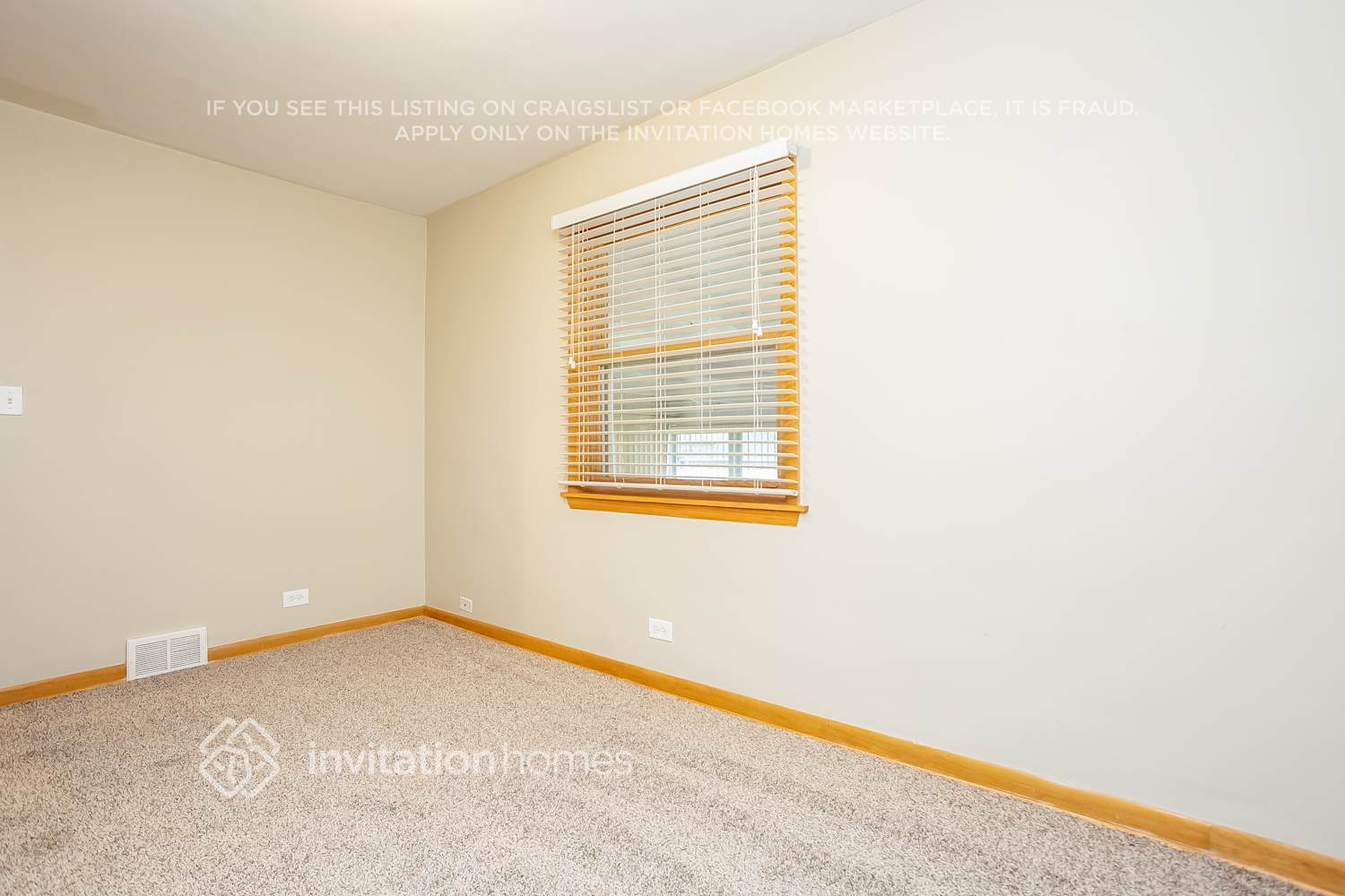 Building Photo - 2820 W 102nd Pl