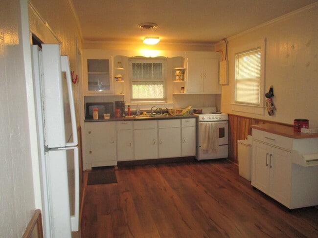 Building Photo - 1591 NC-24