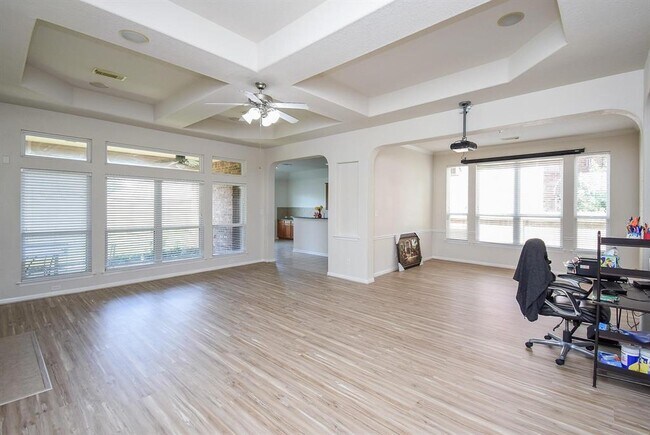 Building Photo - 6706 Oakman Ln