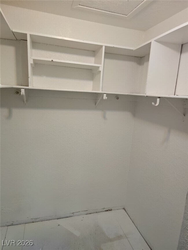 Building Photo - 3602 Gaylord Dr