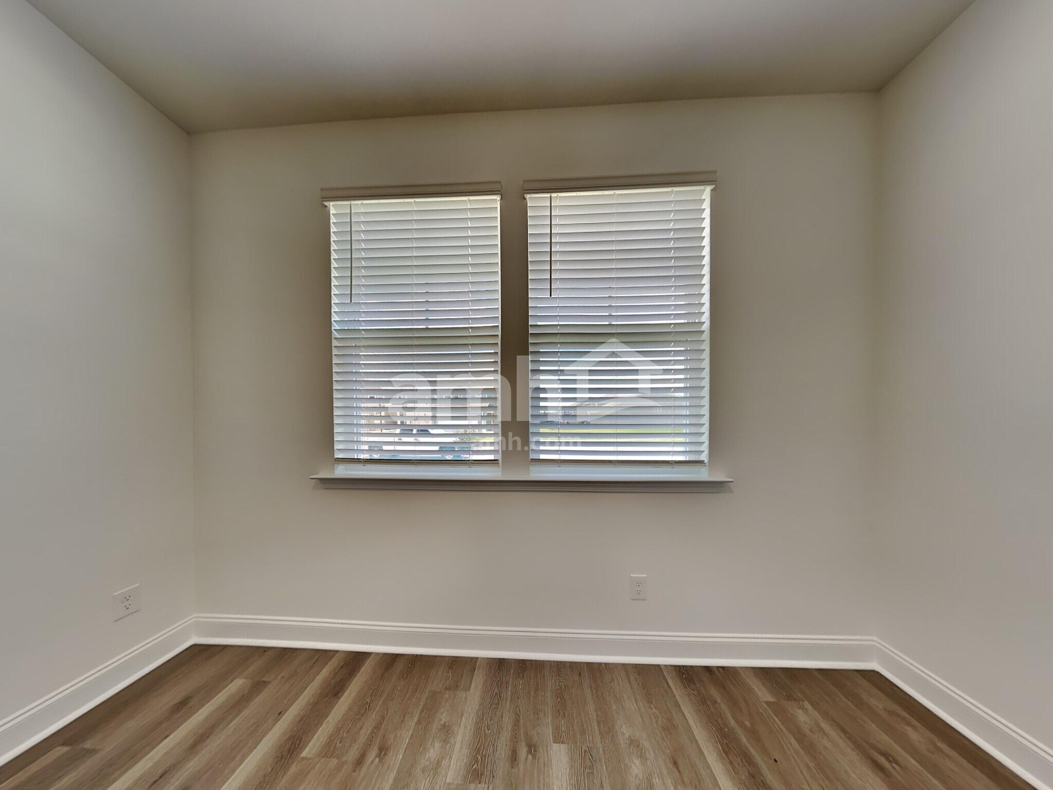 Building Photo - 565 Plumeria Ln