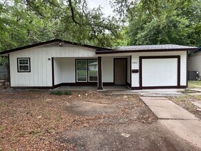 Building Photo - 3002 Shenstone Dr