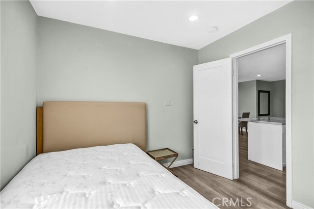 Building Photo - 12811 Oaks Ave