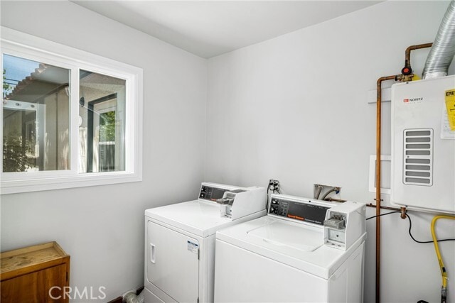 Building Photo - 201 E 16th St