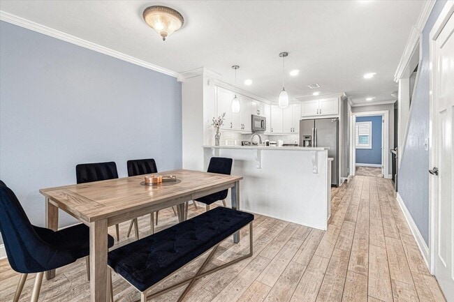 Building Photo - 3385 Coastal Hwy