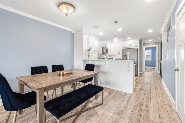 Building Photo - 3385 Coastal Hwy