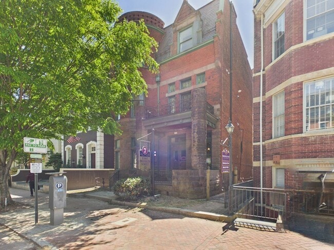 Building Photo - 7 E Franklin St