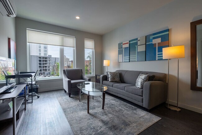 Primary Photo - 51 S Broadway