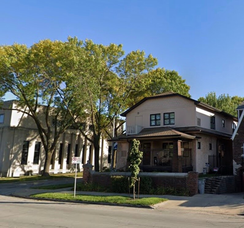 Front View of 1701 W. National Avenue - 1701 W National Ave