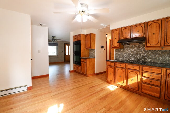 Building Photo - 63 Home Ave