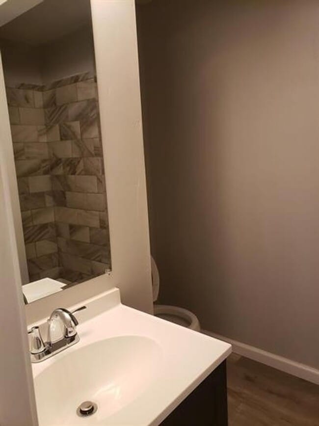 Building Photo - Recently Remodeled Studio - Near BSU