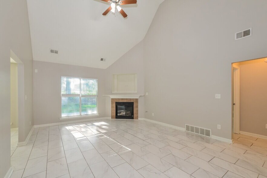 Building Photo - 4953 Wemberley Dr