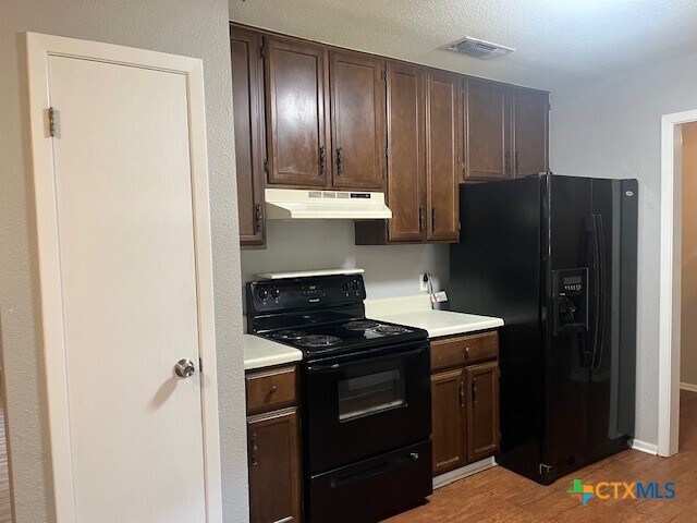 Building Photo - 1306 Carnation Ln