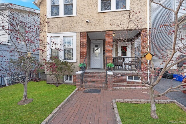 Building Photo - 147 Beekman Ave