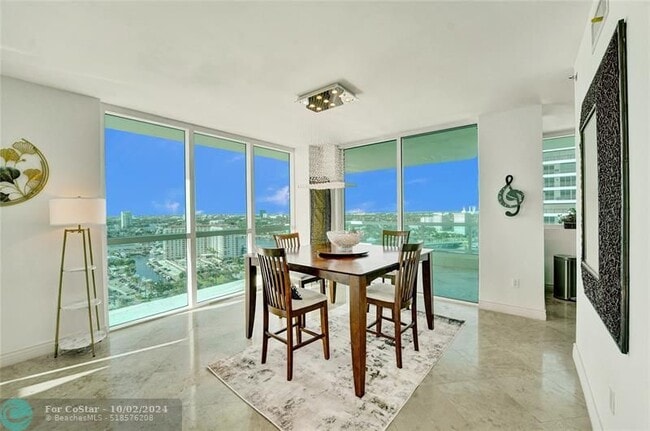 Building Photo - 101 S Fort Lauderdale Beach Blvd