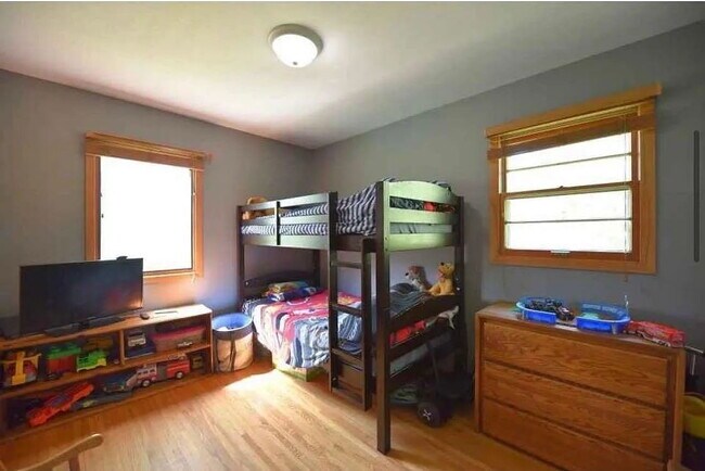 Building Photo - 822 Beech St