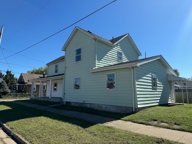 Building Photo - 2601 Elmo Ave
