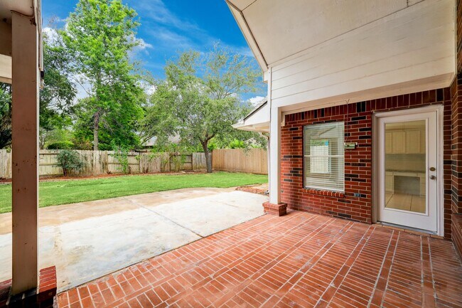 Building Photo - 1807 River Trail