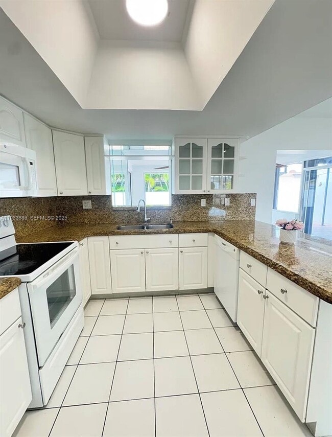 Building Photo - 13861 SW 9th Terrace