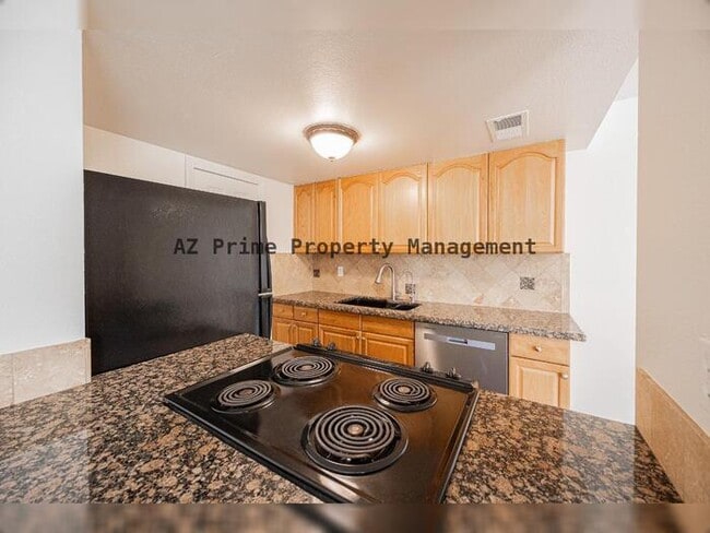 Building Photo - 8113 E Glenrosa Ave