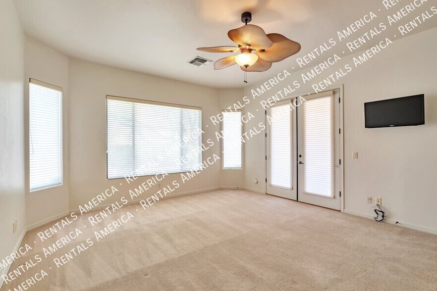 Building Photo - 13135 N Kenosha Bluff Dr