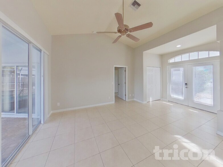 Building Photo - 4090 W Price Blvd