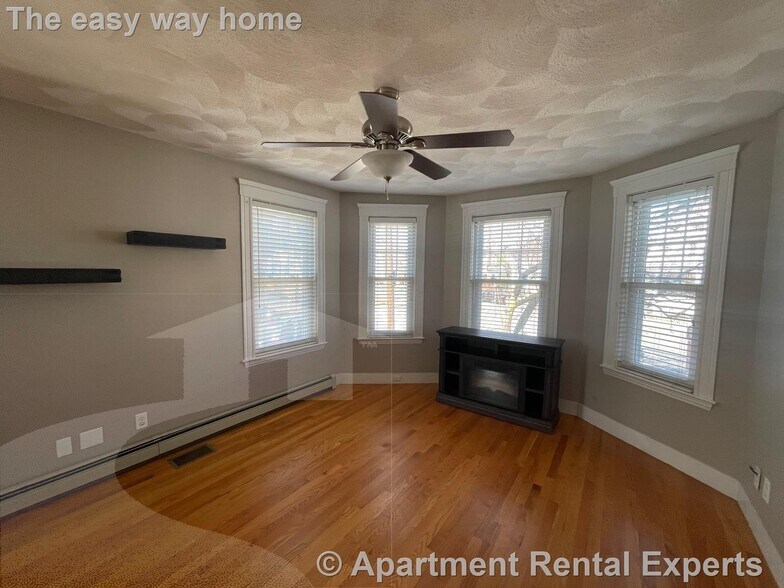 Building Photo - 112 Boston Ave