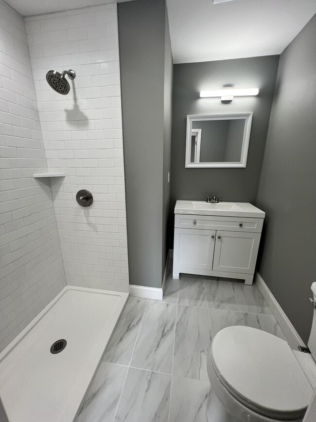 Building Photo - 1100 Tunnel Blvd