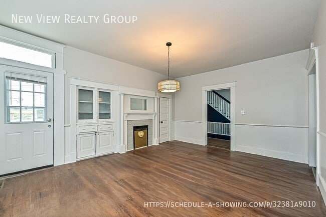 Building Photo - 1208 S Salisbury Ave