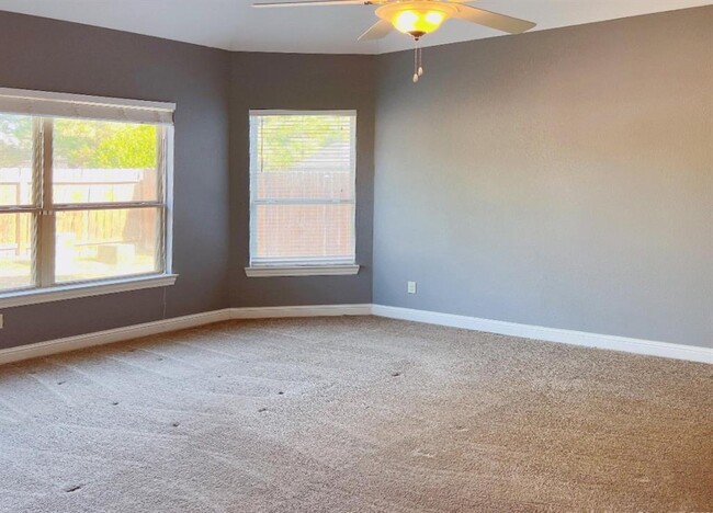 Building Photo - 26726 Grey Peregrine Dr