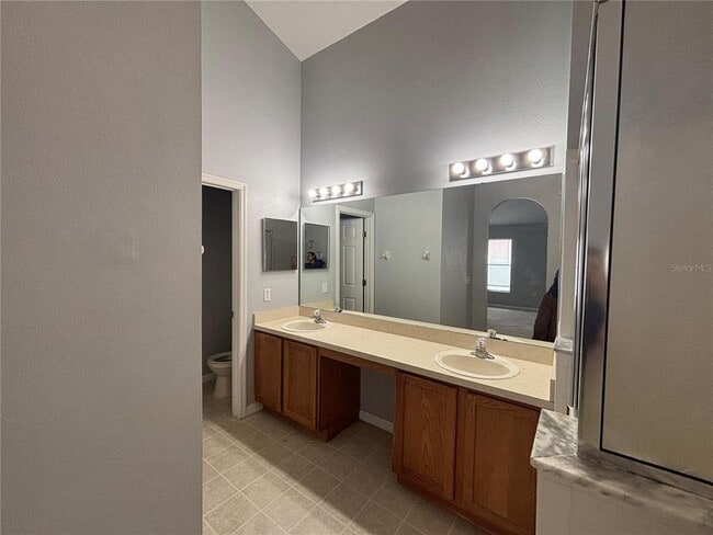 Building Photo - 3068 Cameron Dr