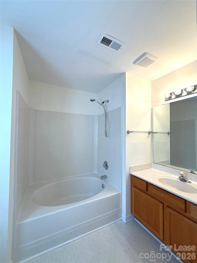 Building Photo - 3038 Uxbridge Woods Ct