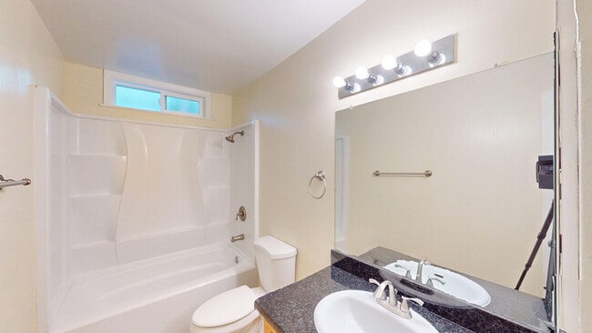 Building Photo - 18163 Happy Ln