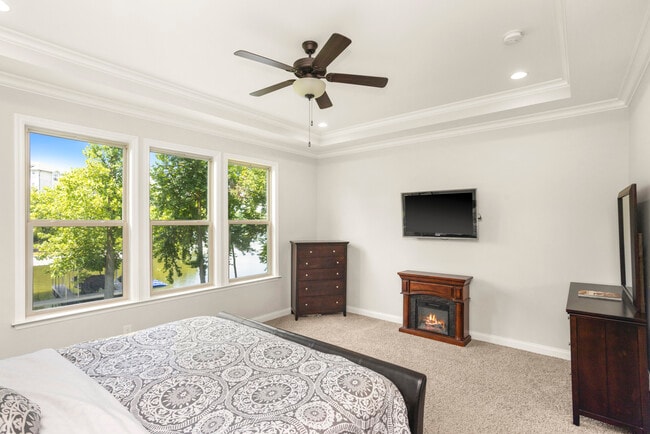 Building Photo - 2024 Albatross Way