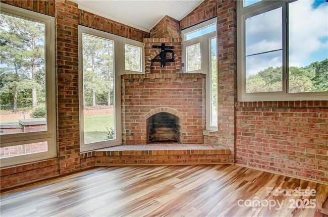 Building Photo - 8005 Weddington Downs Dr