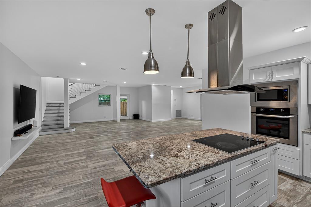 Building Photo - 2012 NW 12th Ave