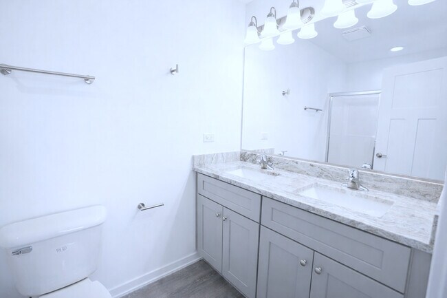 Building Photo - 1241 Gillespie Ln