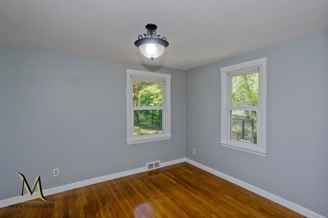 Building Photo - COMING SOON! Waterfront Single Family Home for Rent!