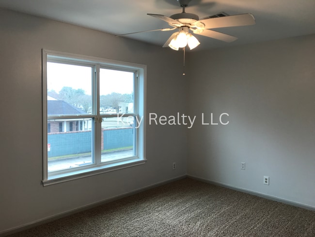 Building Photo - ****999 Bayou Trace - Alexandria