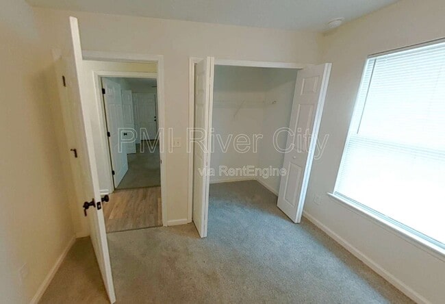 Building Photo - 1358 Prince St