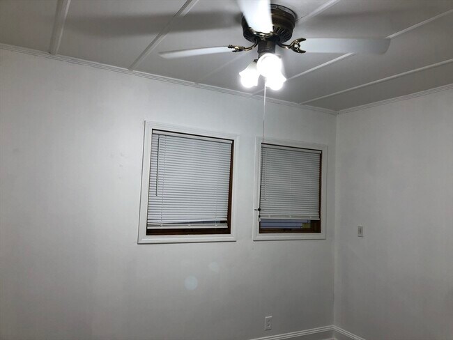 Building Photo - 14 K K Terrace