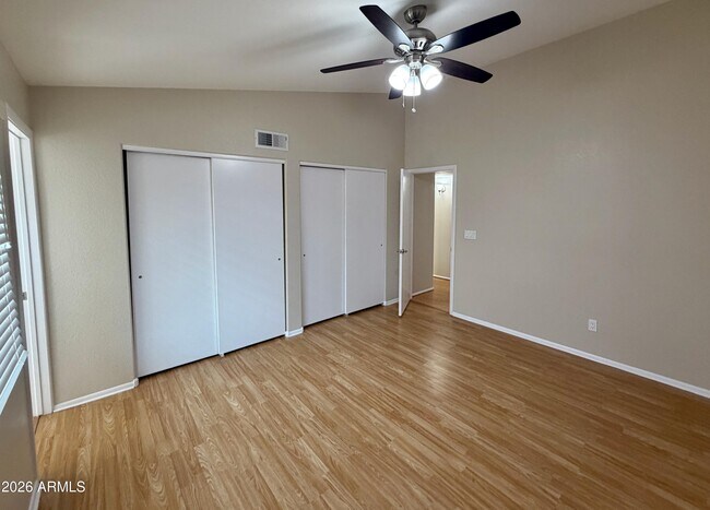 Building Photo - 3005 W Ross Ave