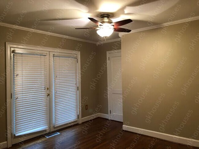 Building Photo - 2570 Northside Dr NW